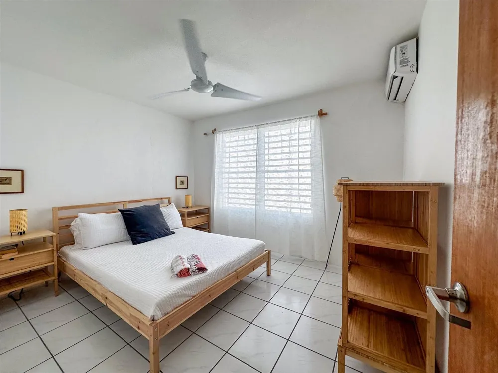 411 BRAVOS DE BOSTON Vieques, PR 00765