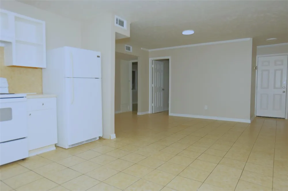 123 W 6th St #1 Freeport, TX 77541