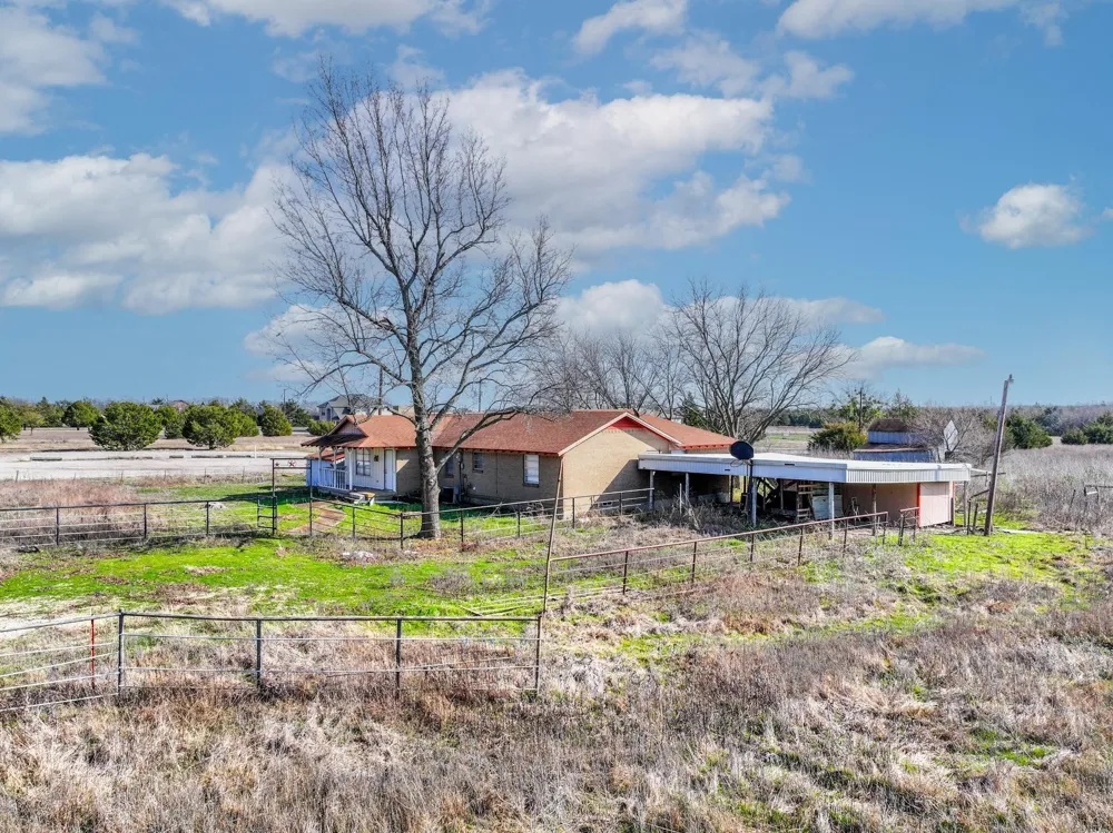 7409 W State Highway 66 Fate, TX 75189
