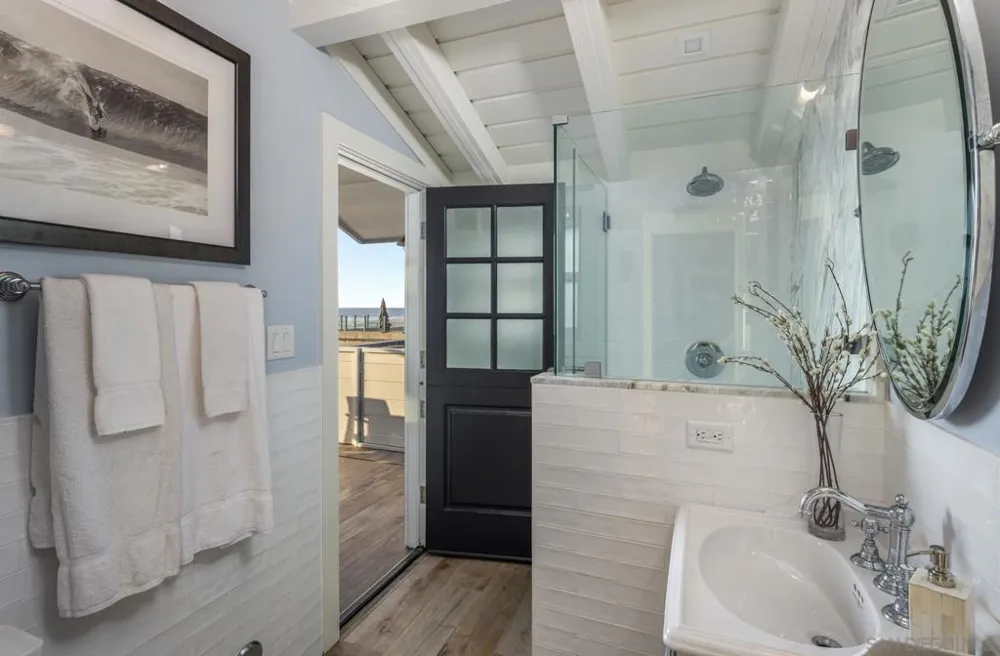 2050 Ocean Front Del Mar, CA 92014