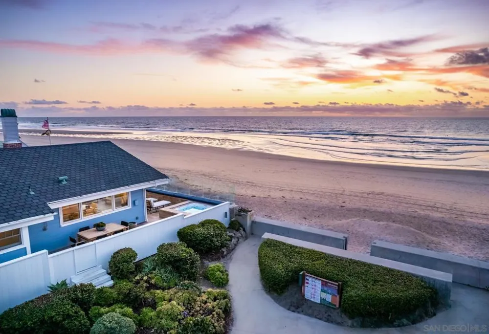 2050 Ocean Front Del Mar, CA 92014