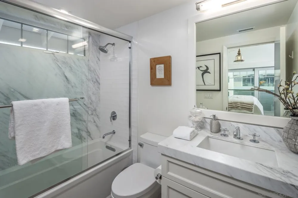 2050 Ocean Front Del Mar, CA 92014