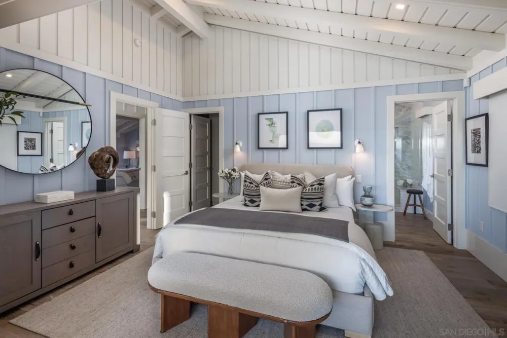 2050 Ocean Front Del Mar, CA 92014