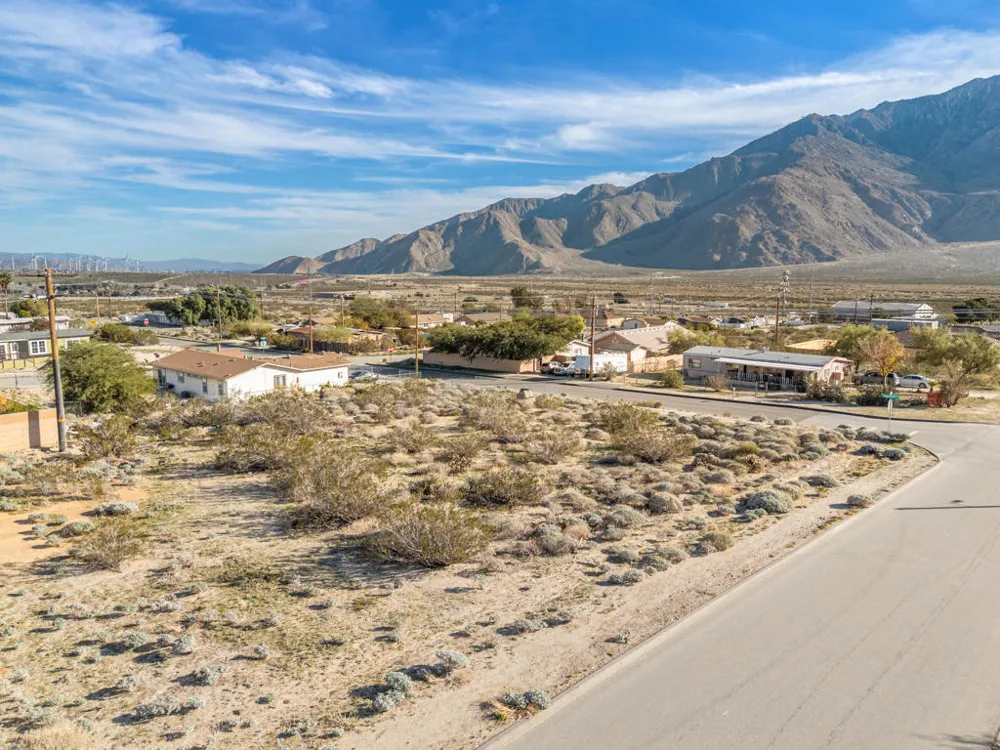 55844 Sagebrush Avenue Whitewater, CA 92282