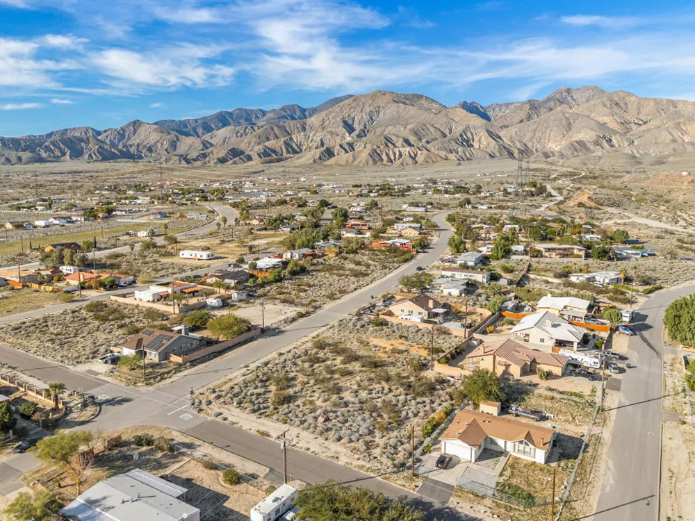 55844 Sagebrush Avenue Whitewater, CA 92282