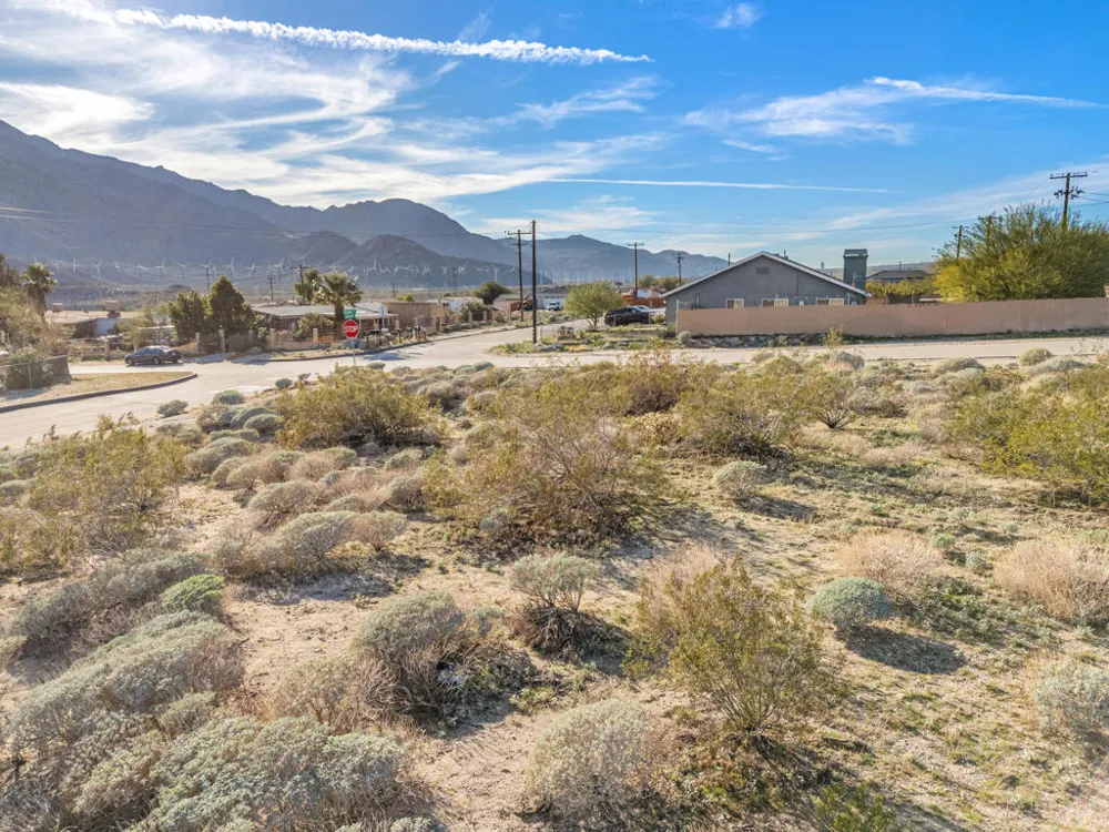 55844 Sagebrush Avenue Whitewater, CA 92282