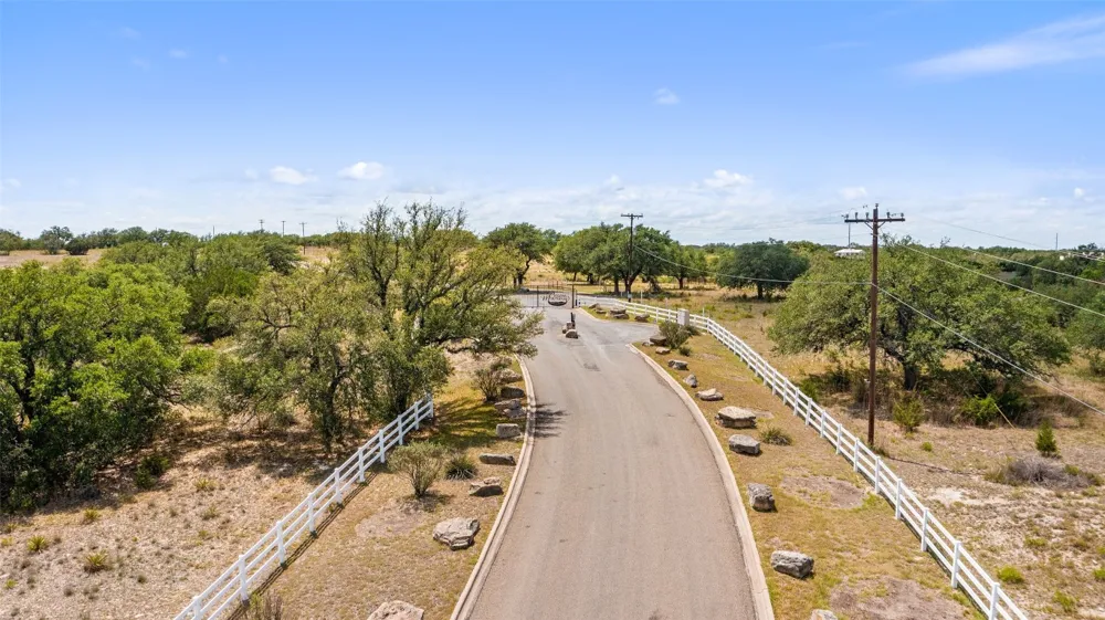 386 Appaloosa Run Johnson City, TX 78663