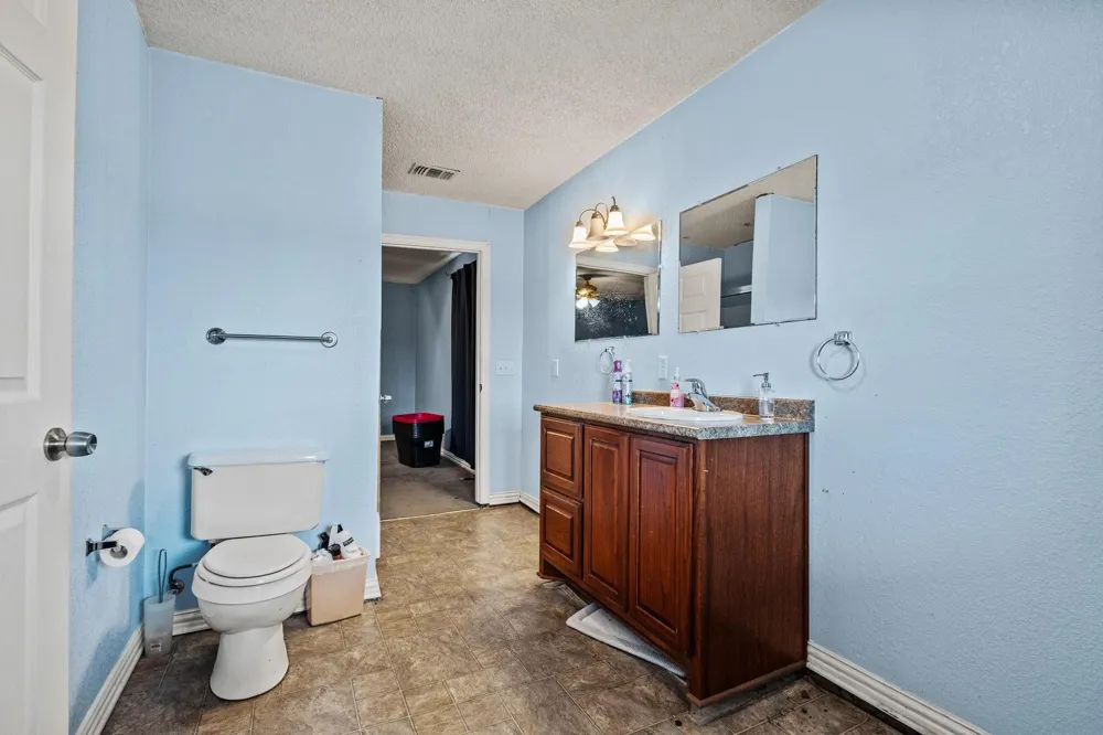 1841 County Road 36080 Honey Grove, TX 75446