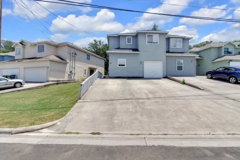 885 Sagewood Trail