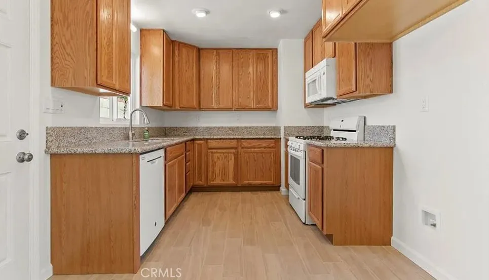 45122 Date Lancaster, CA 93534