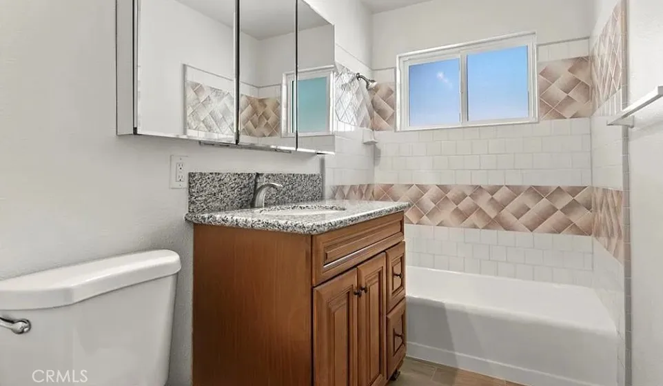 45122 Date Lancaster, CA 93534