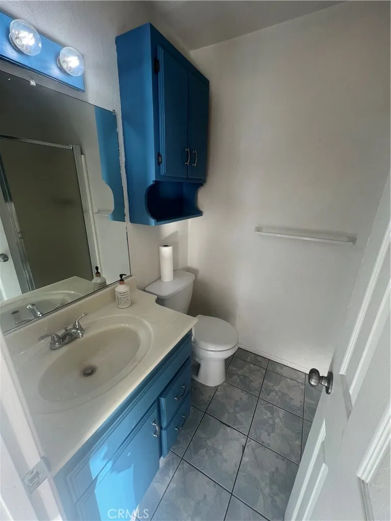 45122 Date Lancaster, CA 93534