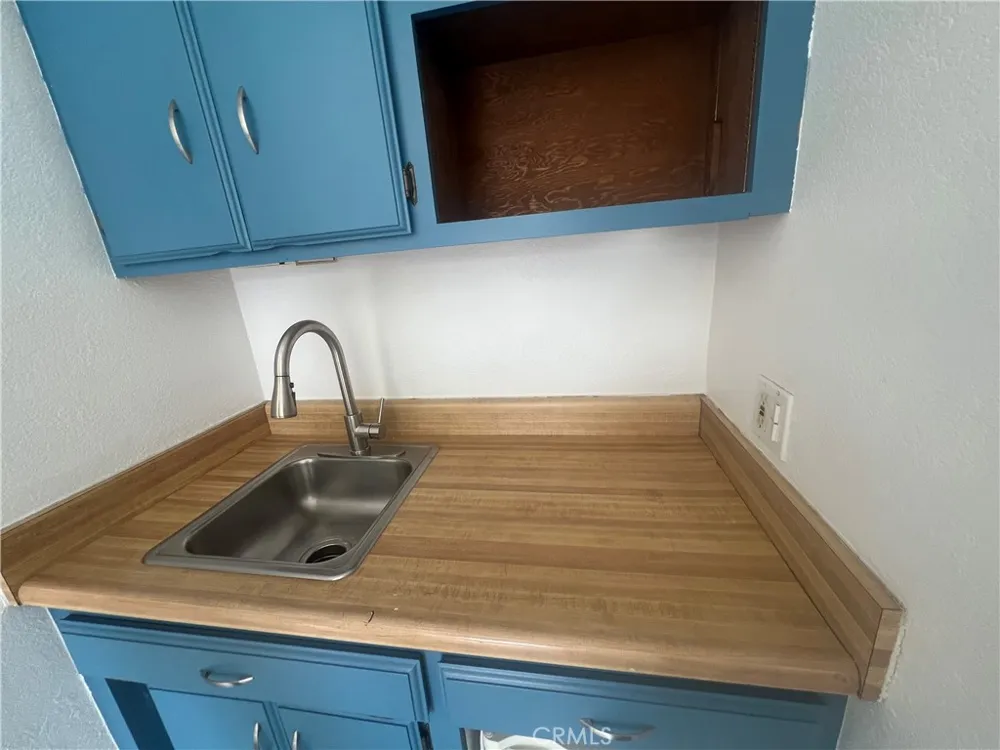 45122 Date Lancaster, CA 93534