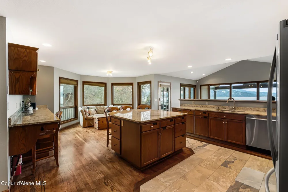 540 Ponder Pt Drive Sandpoint, ID 83864