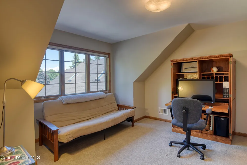 540 Ponder Pt Drive Sandpoint, ID 83864