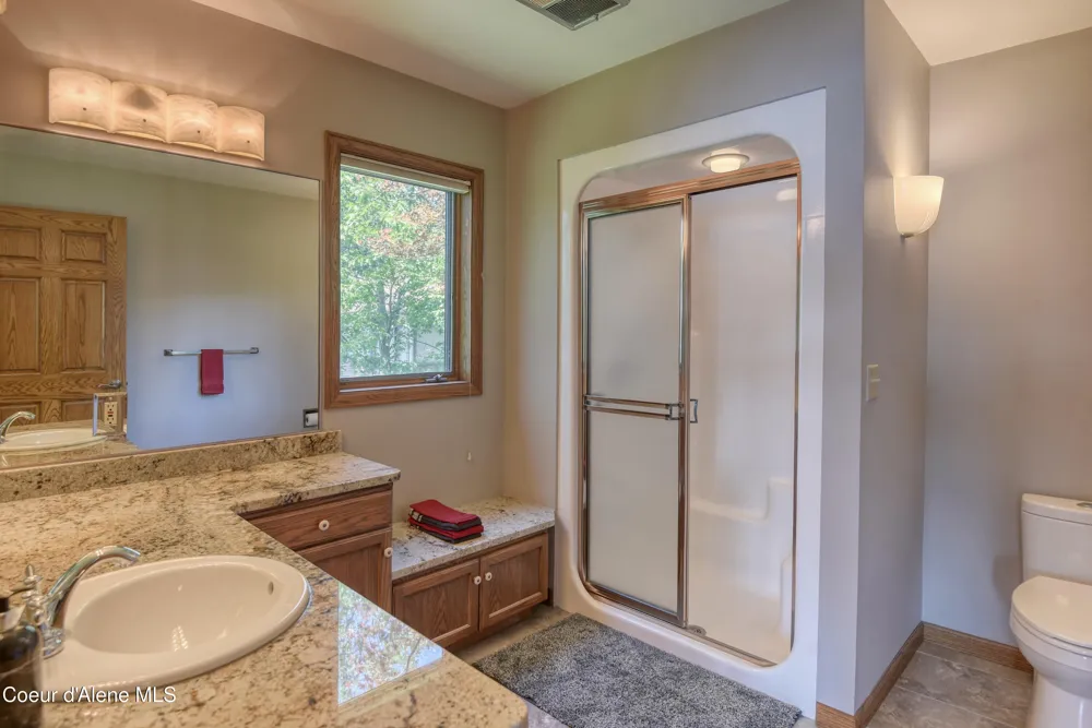 540 Ponder Pt Drive Sandpoint, ID 83864