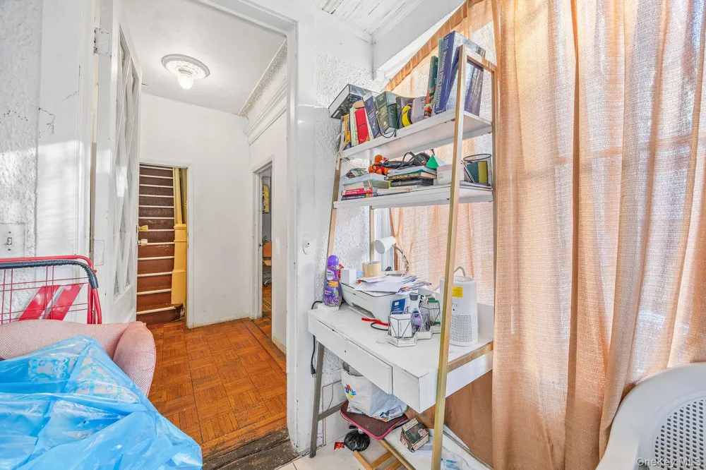 927 E 35th Street Brooklyn, NY 11210