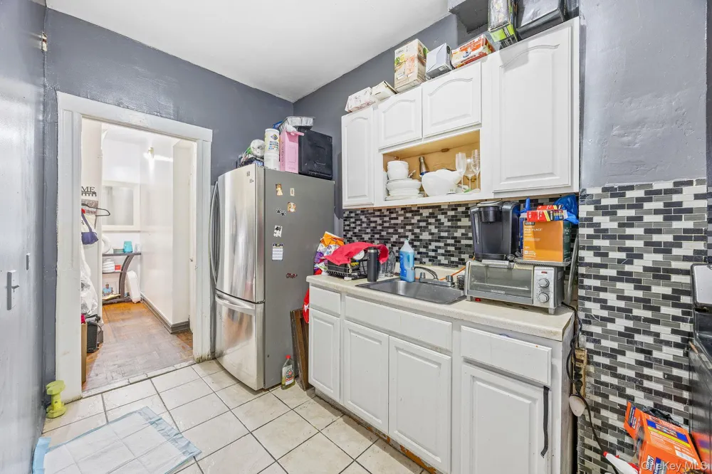 927 E 35th Street Brooklyn, NY 11210