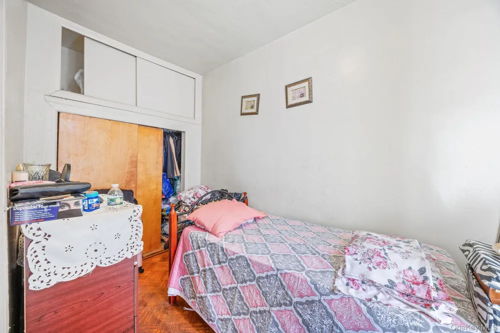 927 E 35th Street Brooklyn, NY 11210