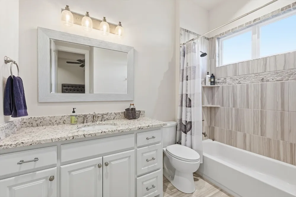 7105 W Hells Gate Drive Strawn, TX 76475