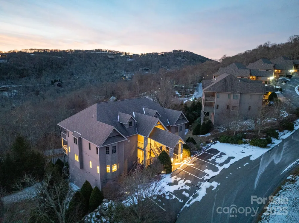 120 Pleasant View Boulevard Sugar Mountain, NC 28604