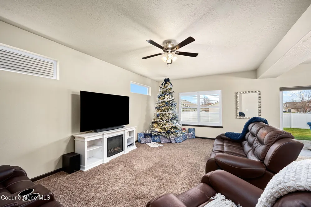 8072 SCOTSWORTH STREET Post Falls, ID 83854