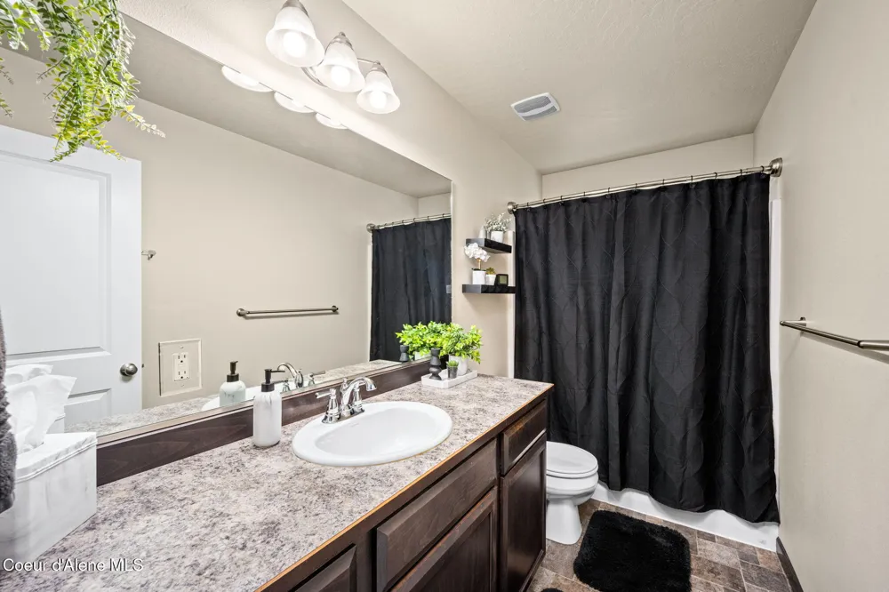 8072 SCOTSWORTH STREET Post Falls, ID 83854