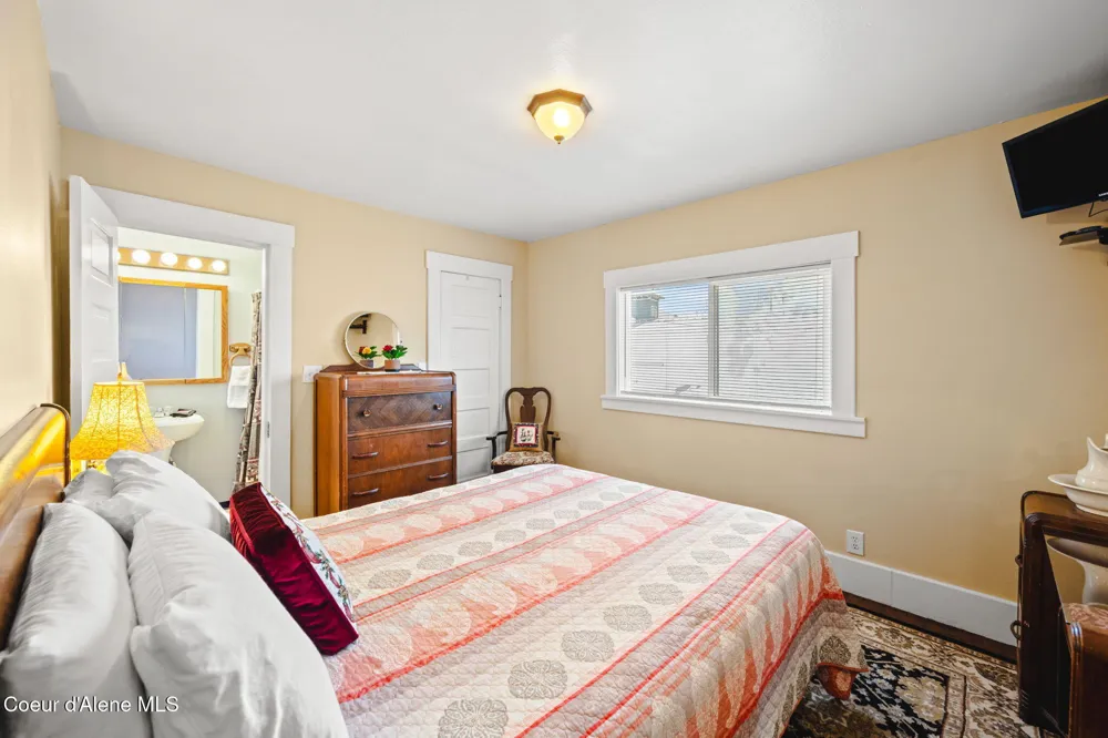 114 COEUR D ALENE AVENUE Harrison, ID 83833