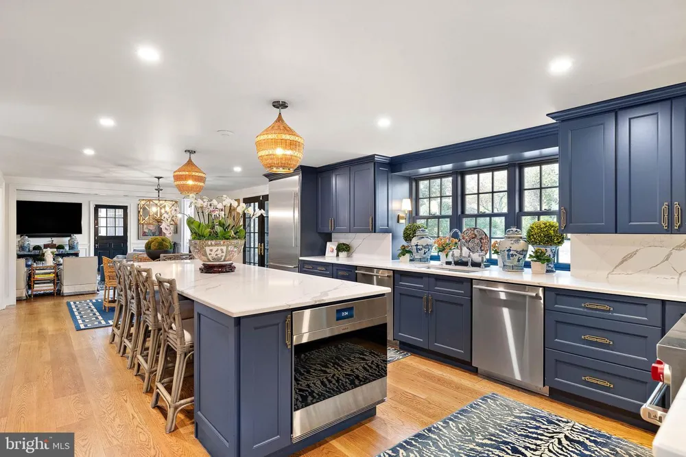 302 STONE BROOK DRIVE Wilmington, DE 19807