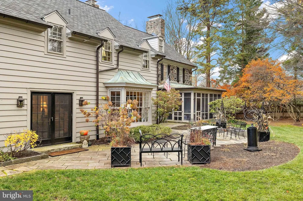 302 STONE BROOK DRIVE Wilmington, DE 19807