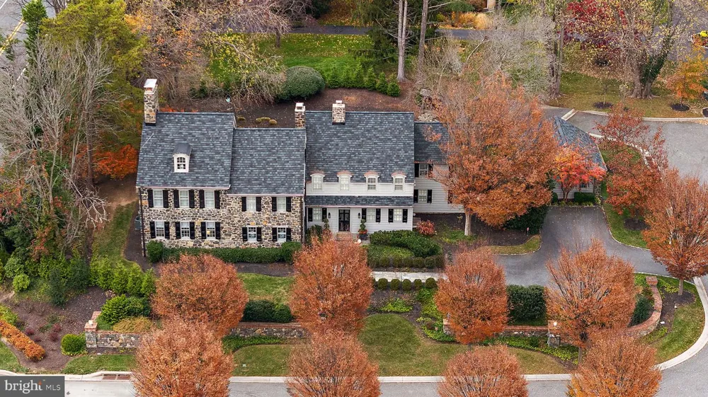 302 STONE BROOK DRIVE Wilmington, DE 19807