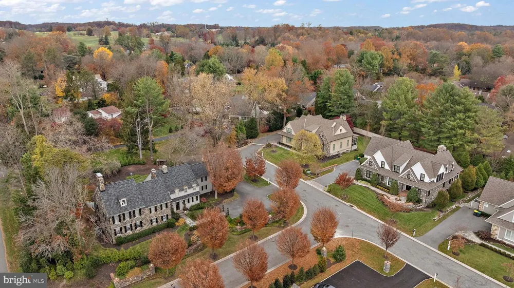 302 STONE BROOK DRIVE Wilmington, DE 19807