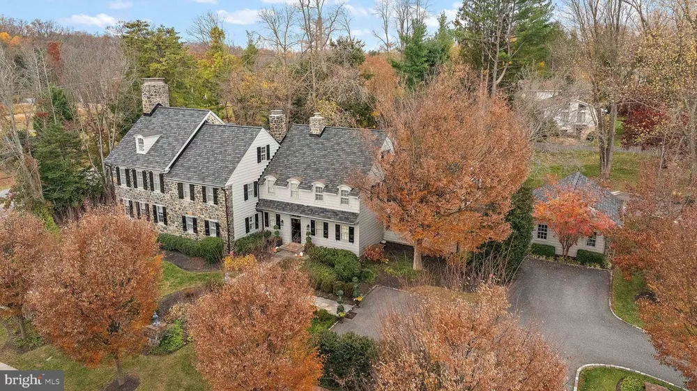 302 STONE BROOK DRIVE Wilmington, DE 19807