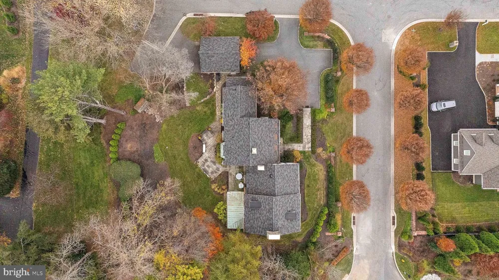 302 STONE BROOK DRIVE Wilmington, DE 19807