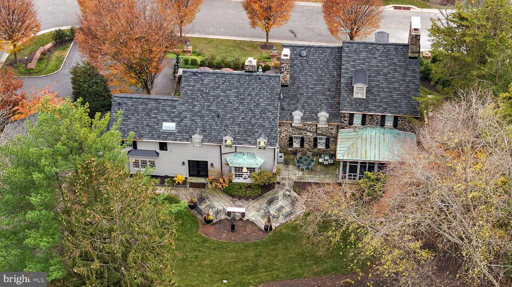 302 STONE BROOK DRIVE Wilmington, DE 19807