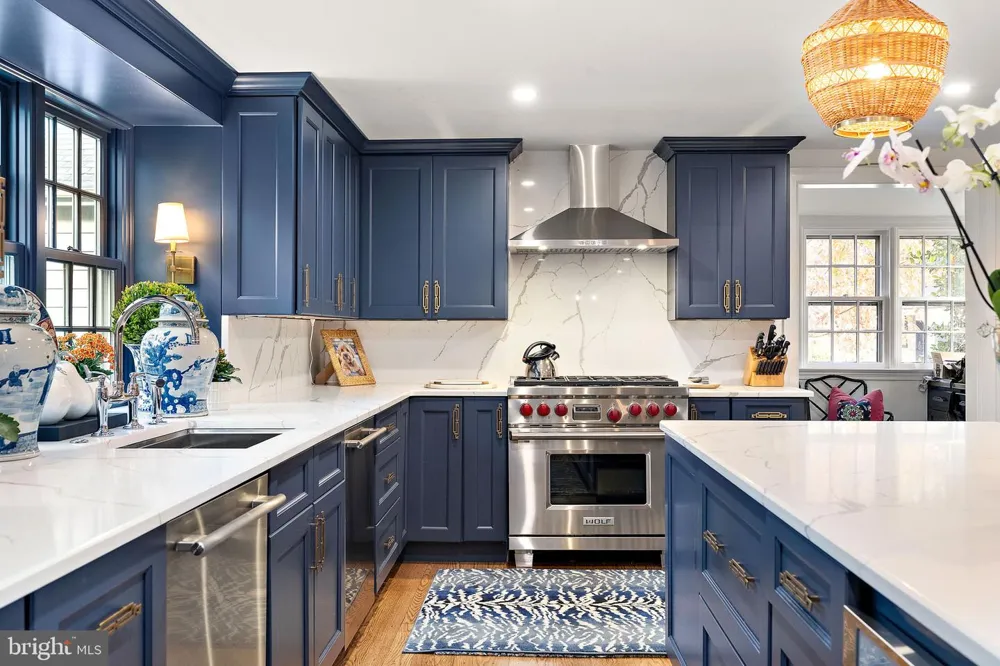 302 STONE BROOK DRIVE Wilmington, DE 19807