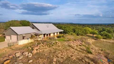 1250 Rocky Hollow Drive