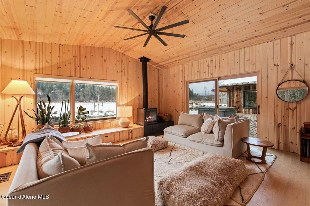 202 Siskin Lane Sandpoint, ID 83864