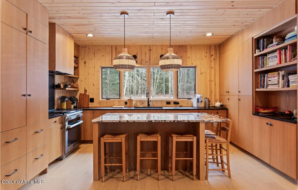 202 Siskin Lane Sandpoint, ID 83864