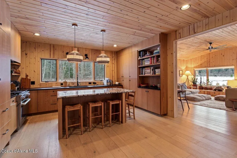 202 Siskin Lane Sandpoint, ID 83864