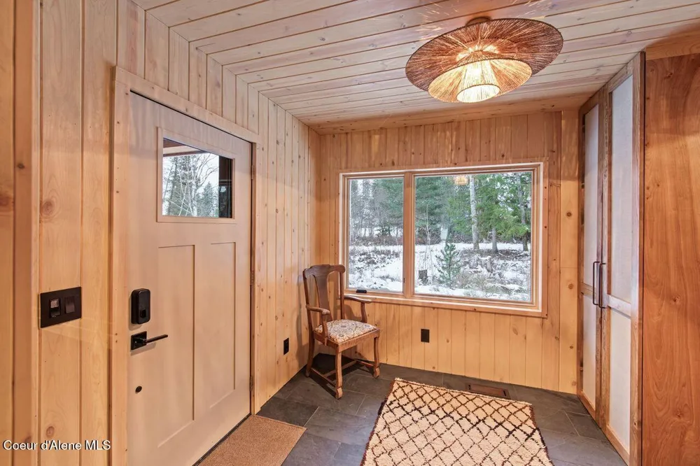 202 Siskin Lane Sandpoint, ID 83864