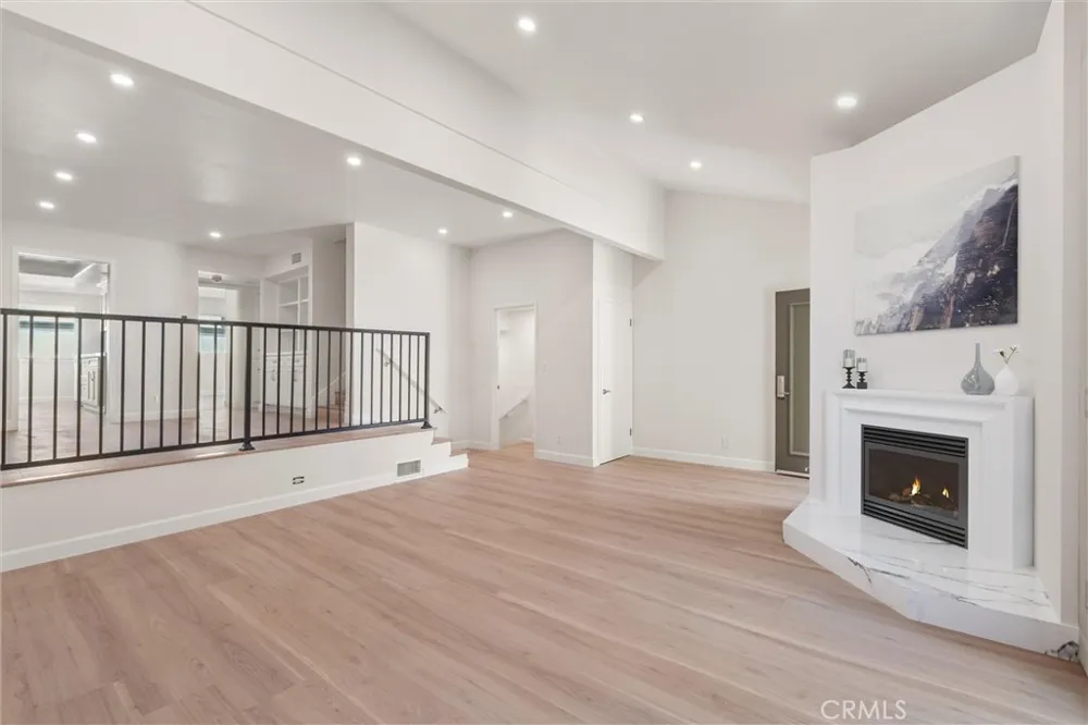 17109 Palisades Pacific Palisades, CA 90272