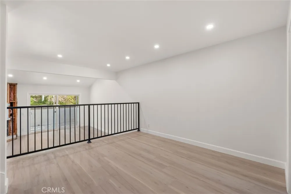 17109 Palisades Pacific Palisades, CA 90272