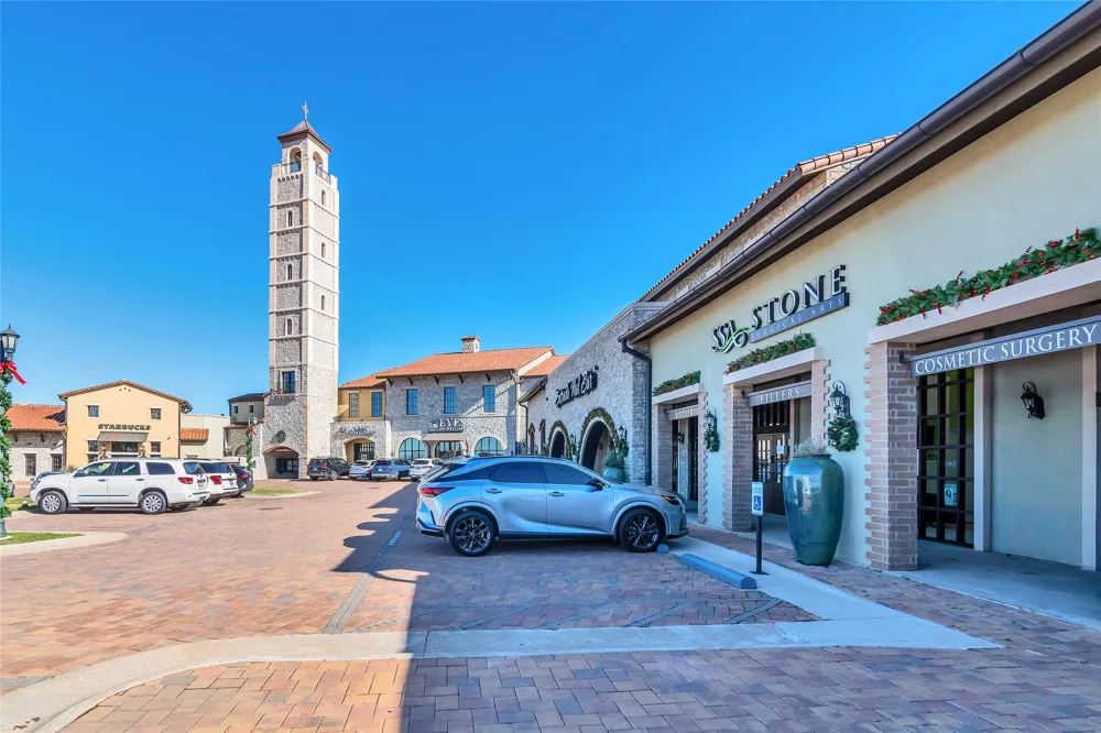 28 Castellon Drive Westlake, TX 76262