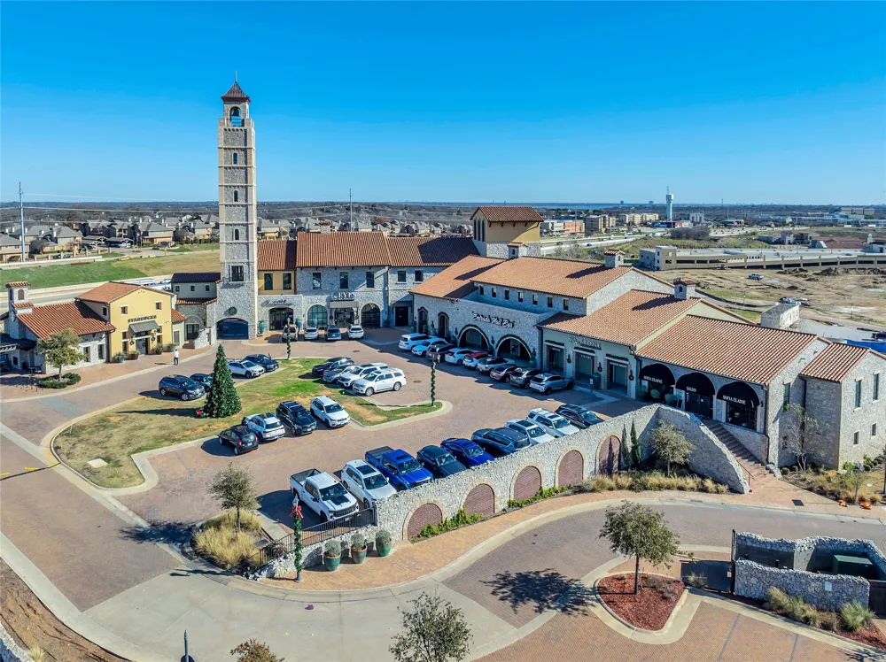 28 Castellon Drive Westlake, TX 76262