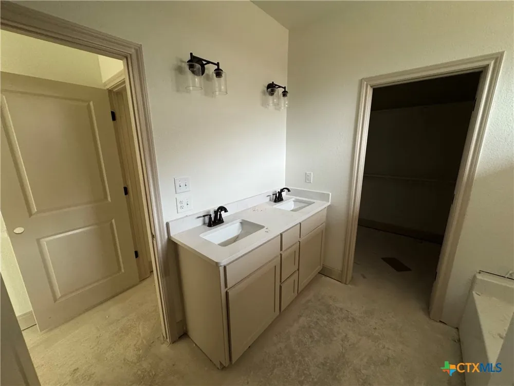 1301 Rylee Lane Salado, TX 76571