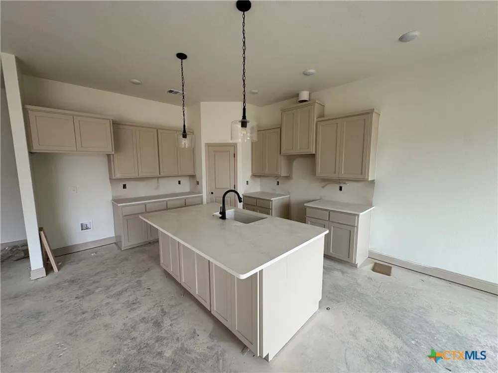 1301 Rylee Lane Salado, TX 76571