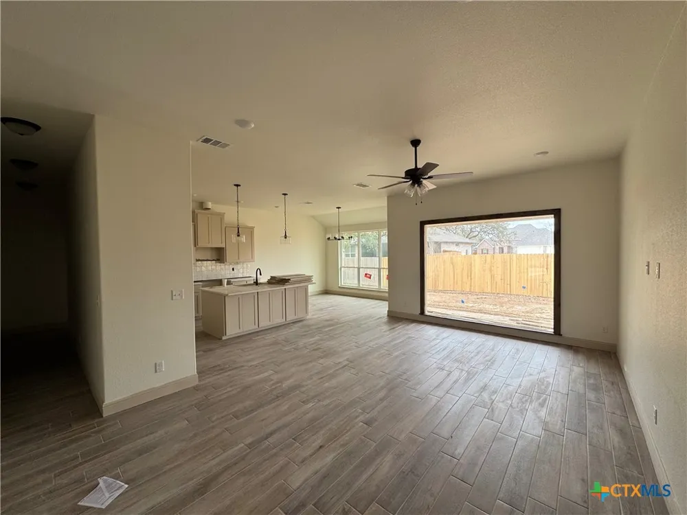 1301 Rylee Lane Salado, TX 76571