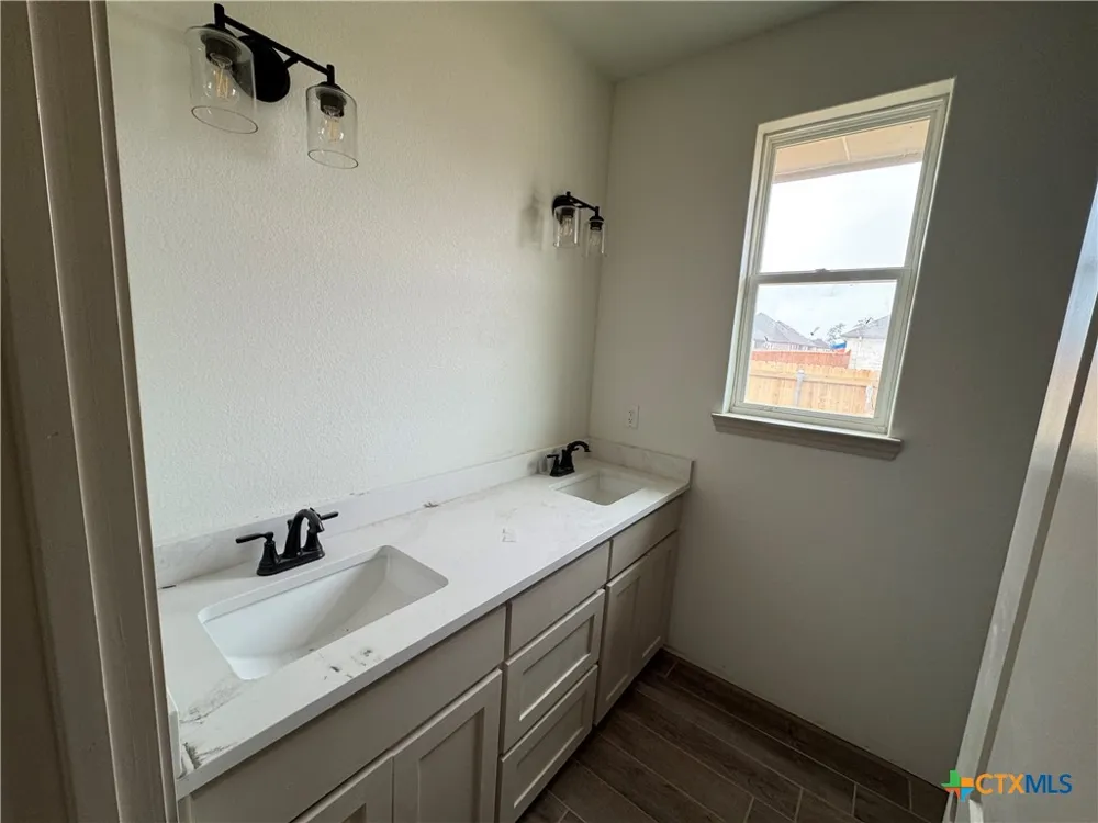 1301 Rylee Lane Salado, TX 76571