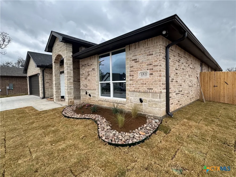 1301 Rylee Lane Salado, TX 76571